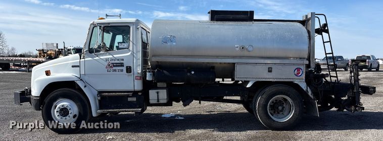 image for item FK1178 2000 Freightliner FL70 oil distributor truck