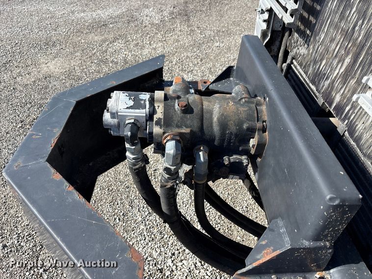 image for item FK1178 2000 Freightliner FL70 oil distributor truck