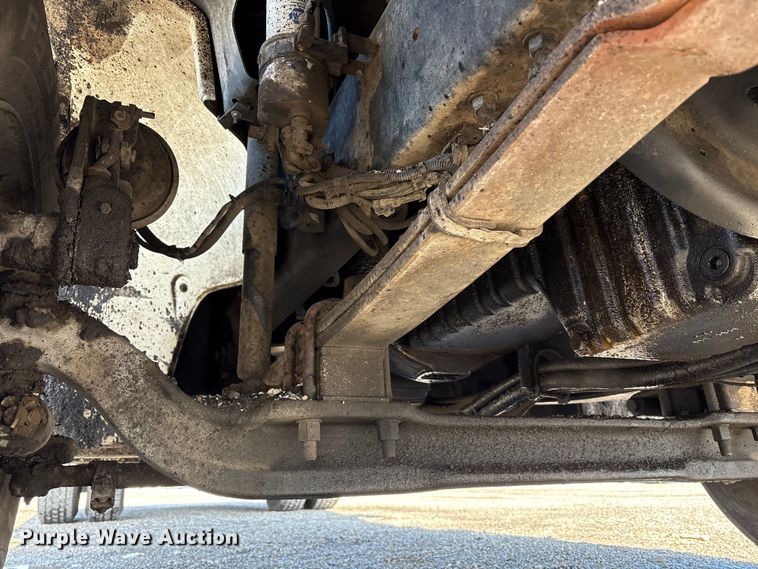 image for item FK1178 2000 Freightliner FL70 oil distributor truck