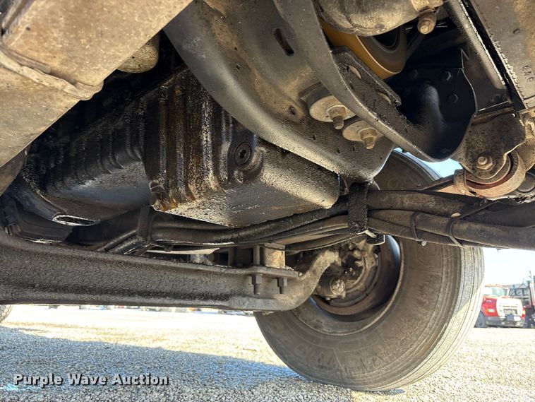 image for item FK1178 2000 Freightliner FL70 oil distributor truck