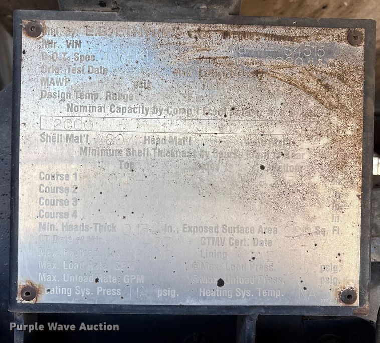 image for item FK1178 2000 Freightliner FL70 oil distributor truck