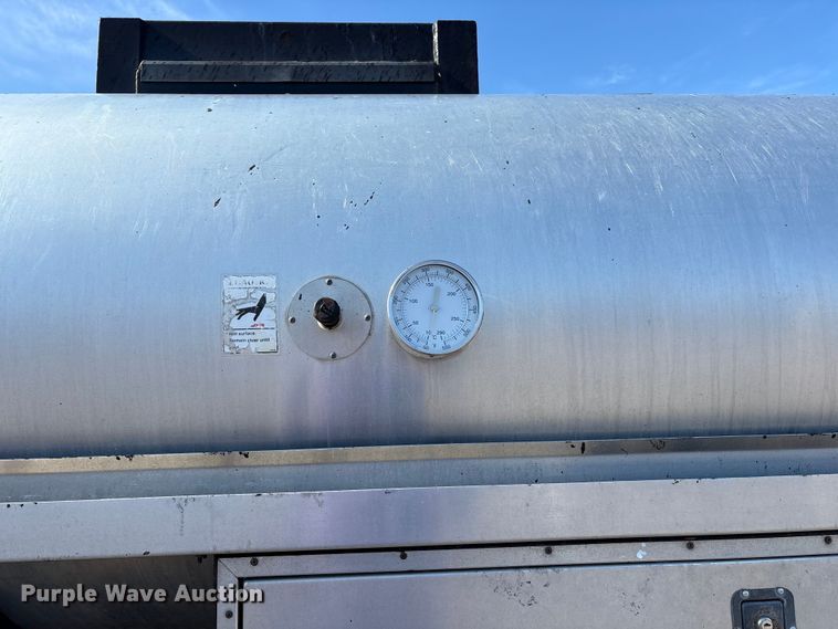 image for item FK1178 2000 Freightliner FL70 oil distributor truck