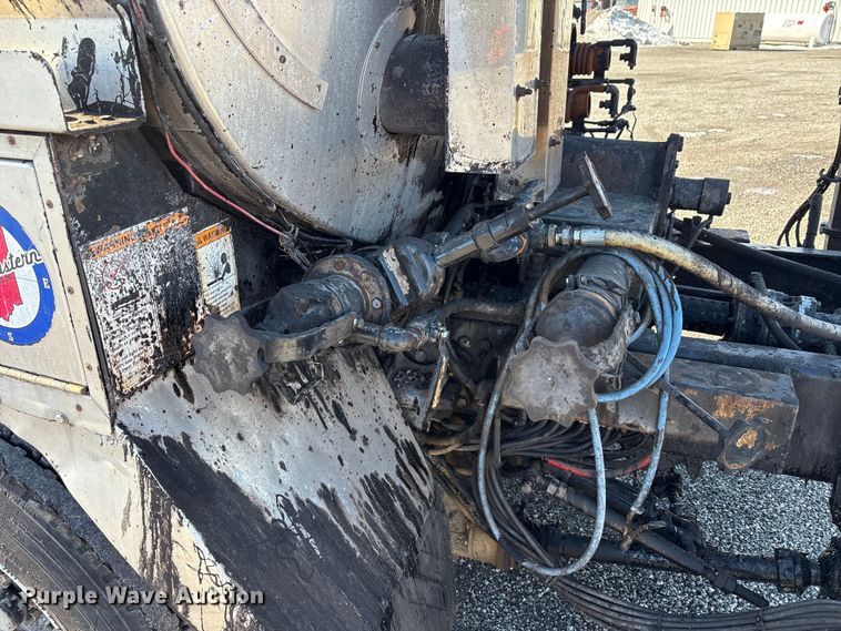 image for item FK1178 2000 Freightliner FL70 oil distributor truck