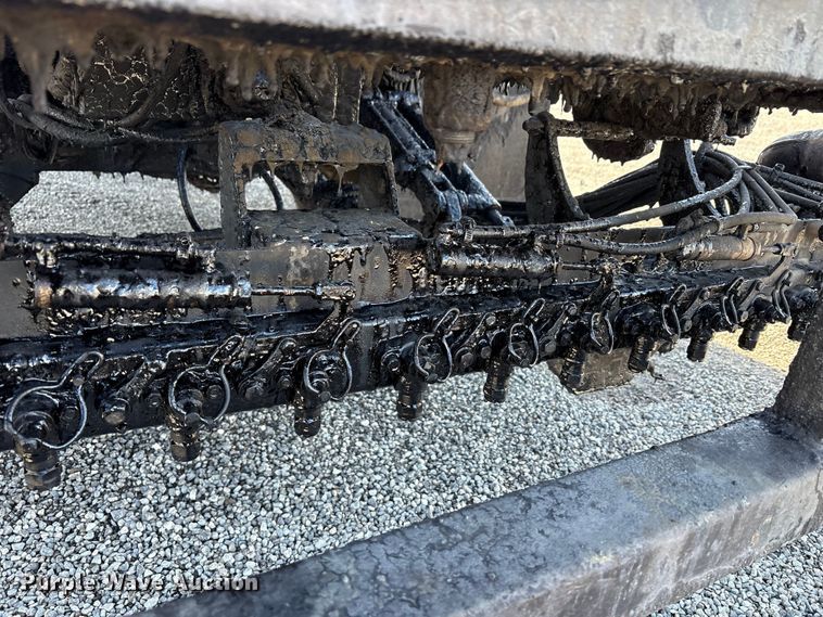 image for item FK1178 2000 Freightliner FL70 oil distributor truck