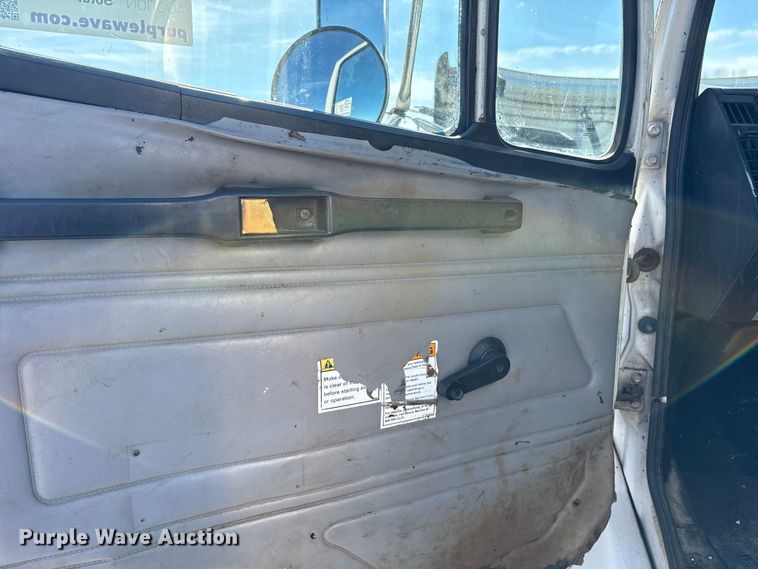 image for item FK1178 2000 Freightliner FL70 oil distributor truck