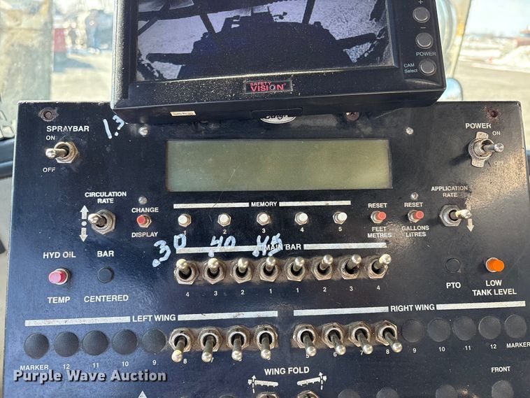 image for item FK1178 2000 Freightliner FL70 oil distributor truck