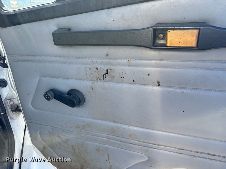 image for item FK1178 2000 Freightliner FL70 oil distributor truck