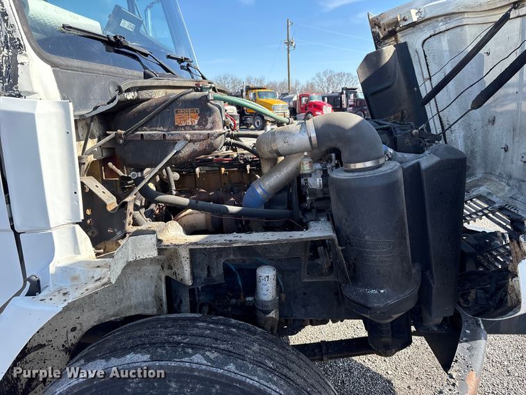 image for item FK1178 2000 Freightliner FL70 oil distributor truck