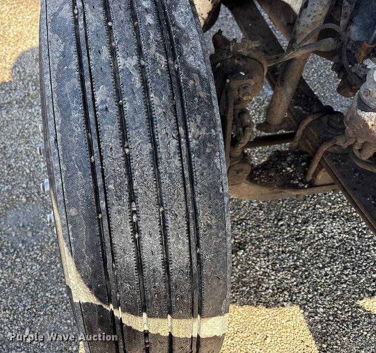 image for item FK1178 2000 Freightliner FL70 oil distributor truck