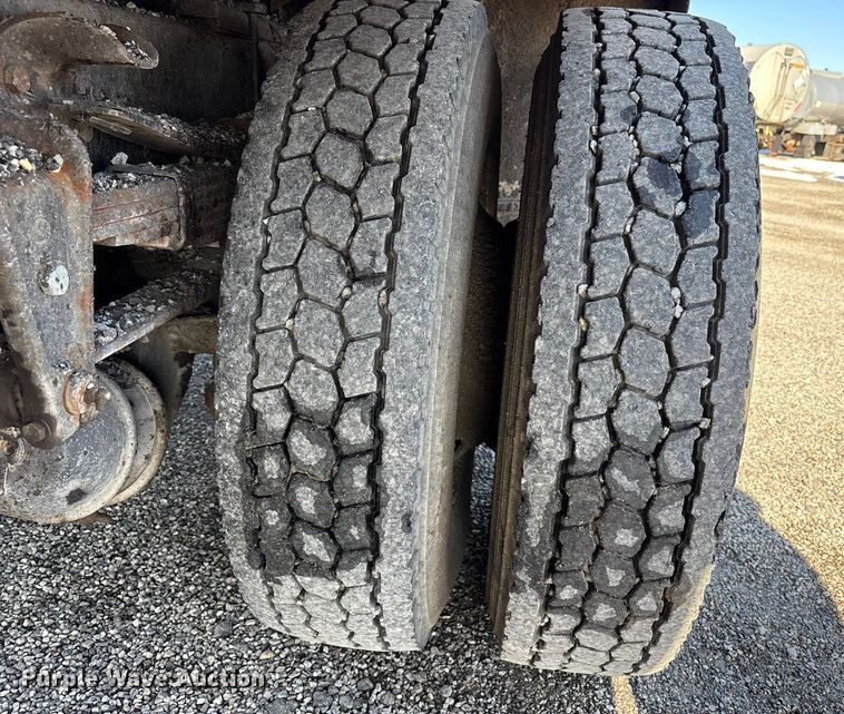 image for item FK1178 2000 Freightliner FL70 oil distributor truck