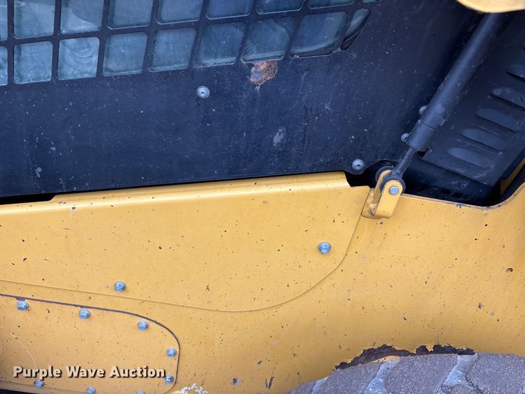 image for item FK1180 2018 Caterpillar 262D skid steer loader