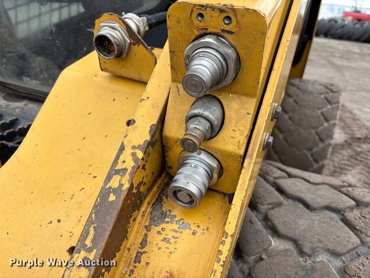 image for item FK1180 2018 Caterpillar 262D skid steer loader