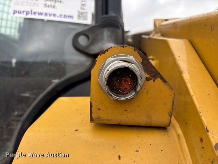 image for item FK1180 2018 Caterpillar 262D skid steer loader