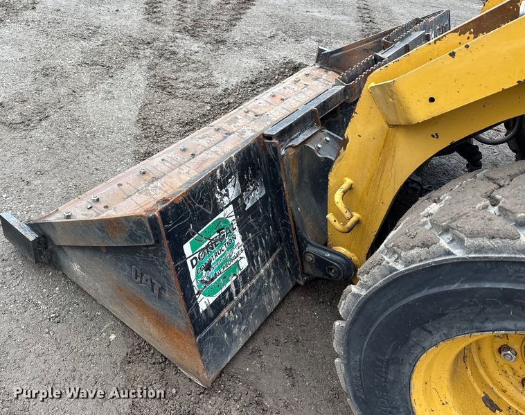 image for item FK1180 2018 Caterpillar 262D skid steer loader