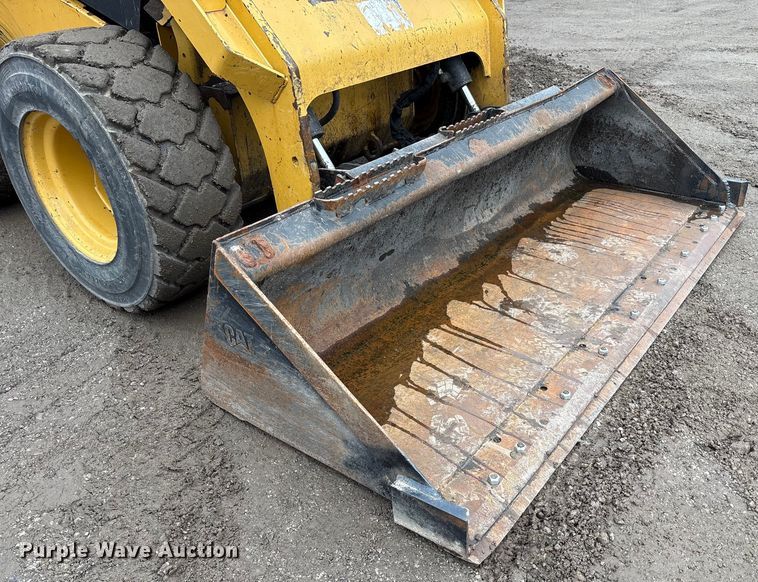 image for item FK1180 2018 Caterpillar 262D skid steer loader