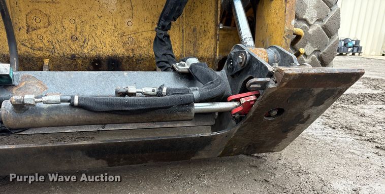 image for item FK1180 2018 Caterpillar 262D skid steer loader