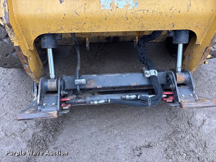 image for item FK1180 2018 Caterpillar 262D skid steer loader