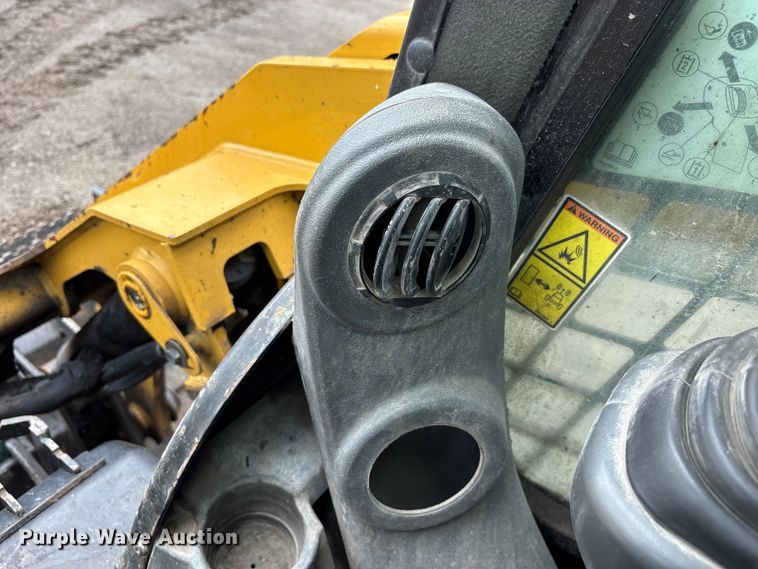 image for item FK1180 2018 Caterpillar 262D skid steer loader