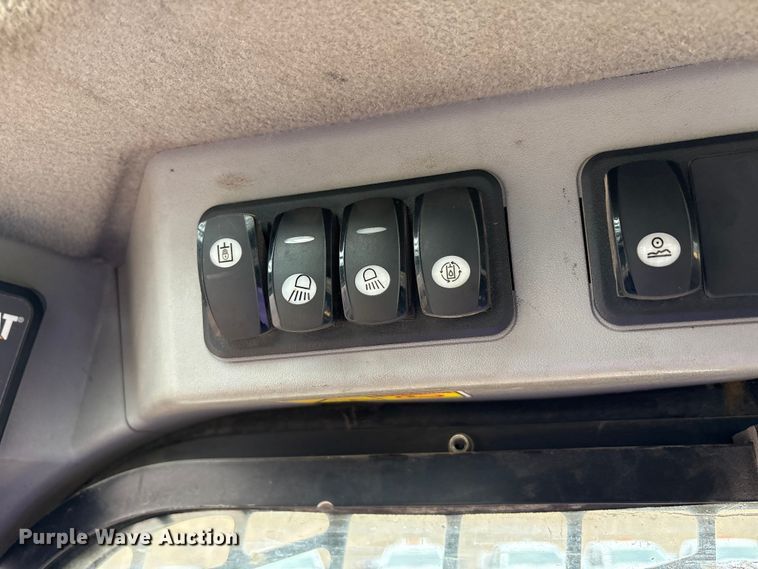 image for item FK1180 2018 Caterpillar 262D skid steer loader