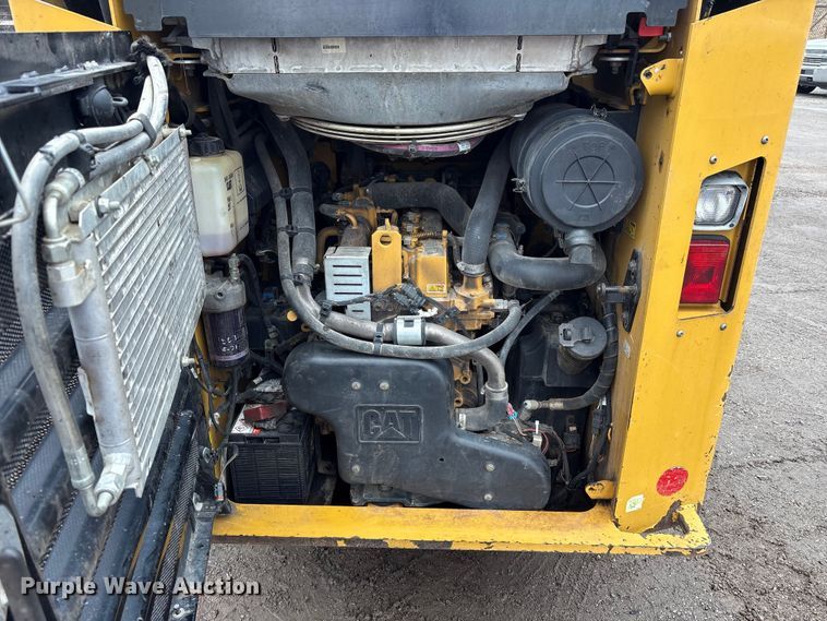 image for item FK1180 2018 Caterpillar 262D skid steer loader