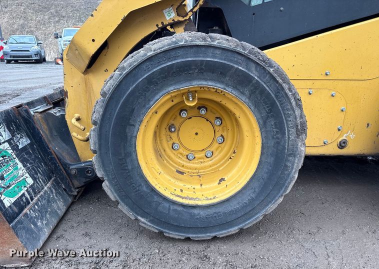 image for item FK1180 2018 Caterpillar 262D skid steer loader