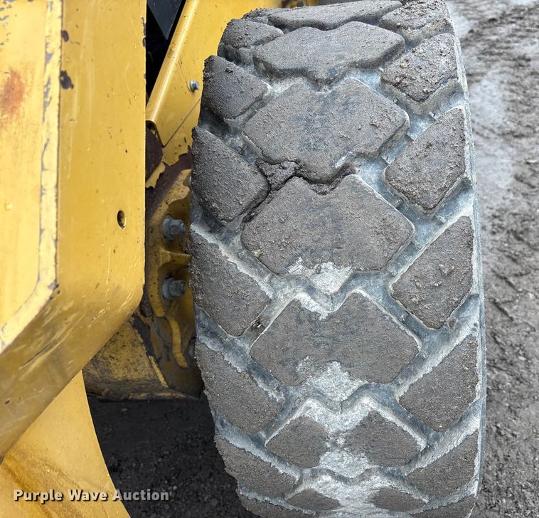 image for item FK1180 2018 Caterpillar 262D skid steer loader