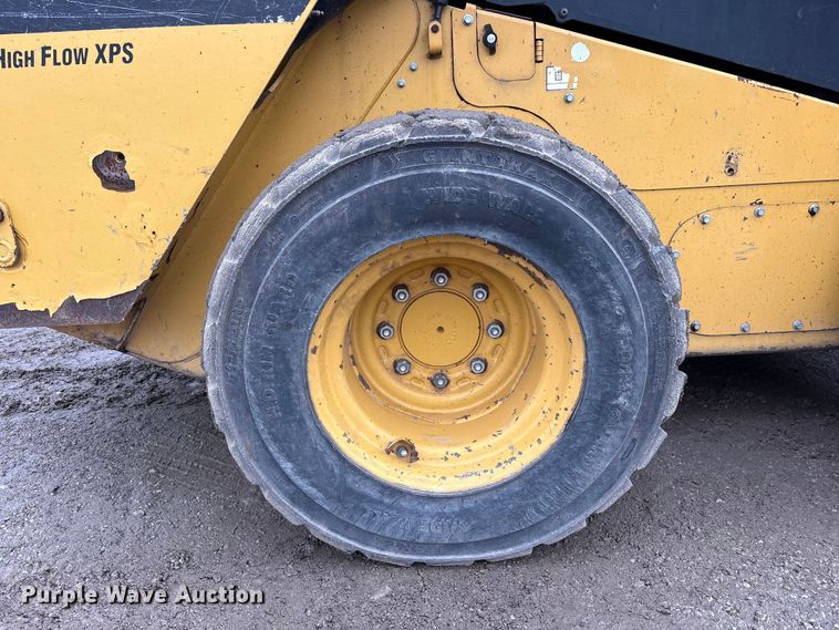 image for item FK1180 2018 Caterpillar 262D skid steer loader