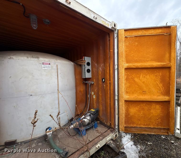 image for item FK1183 Water tank container