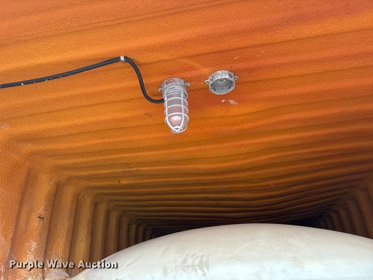 image for item FK1183 Water tank container