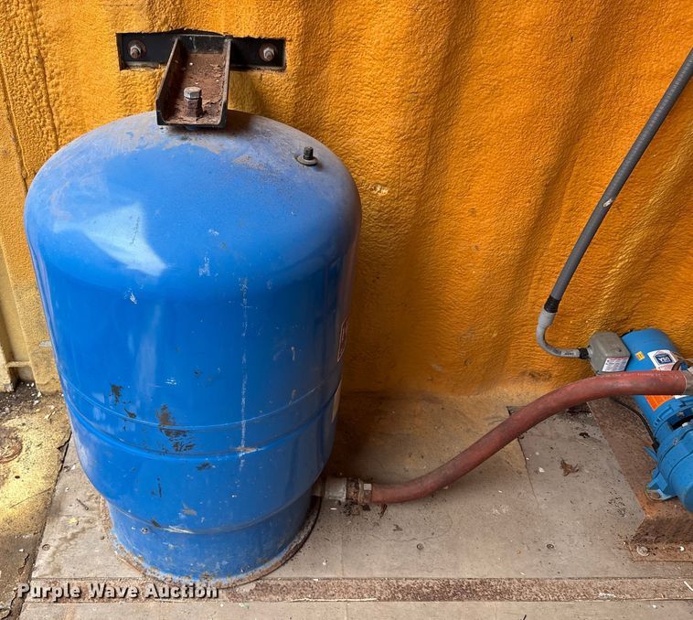 image for item FK1185 Water tank container