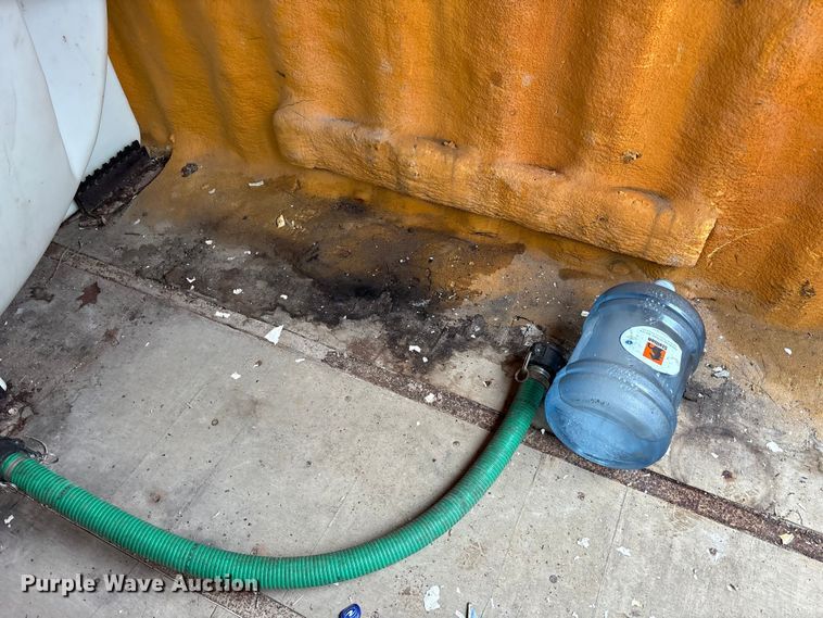 image for item FK1185 Water tank container