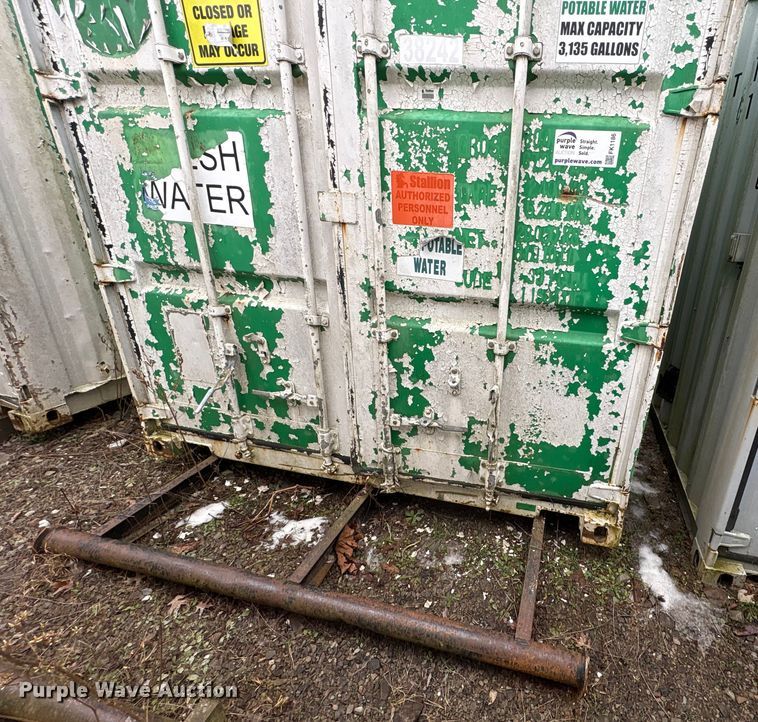 image for item FK1186 Water tank container