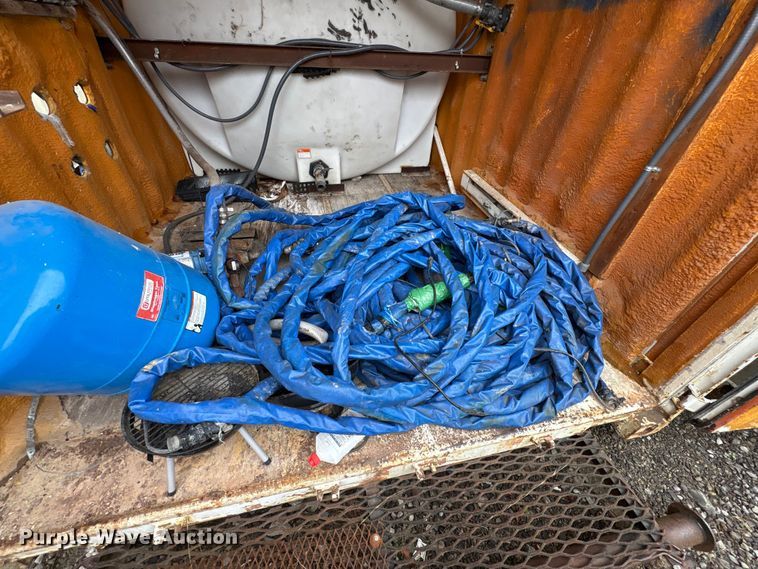 image for item FK1192 Water tank container