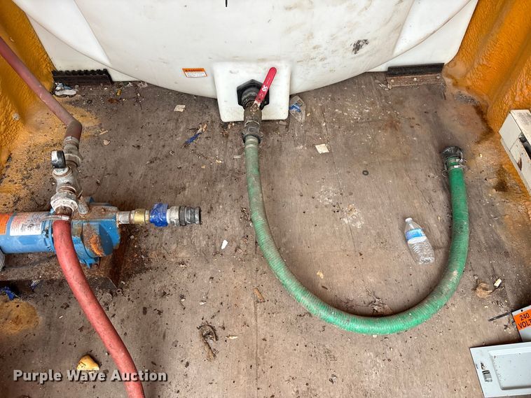 image for item FK1193 Water tank container