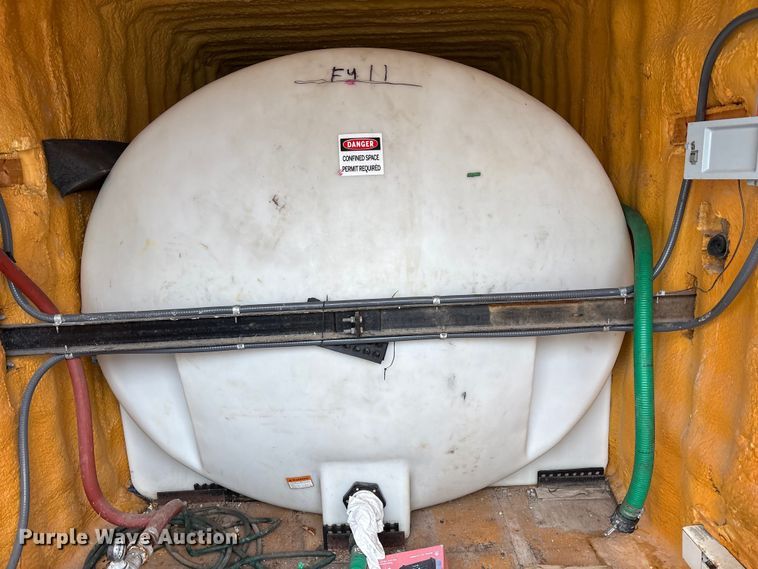 image for item FK1194 Water tank container