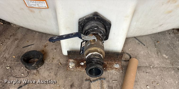 image for item FK1196 Water tank container