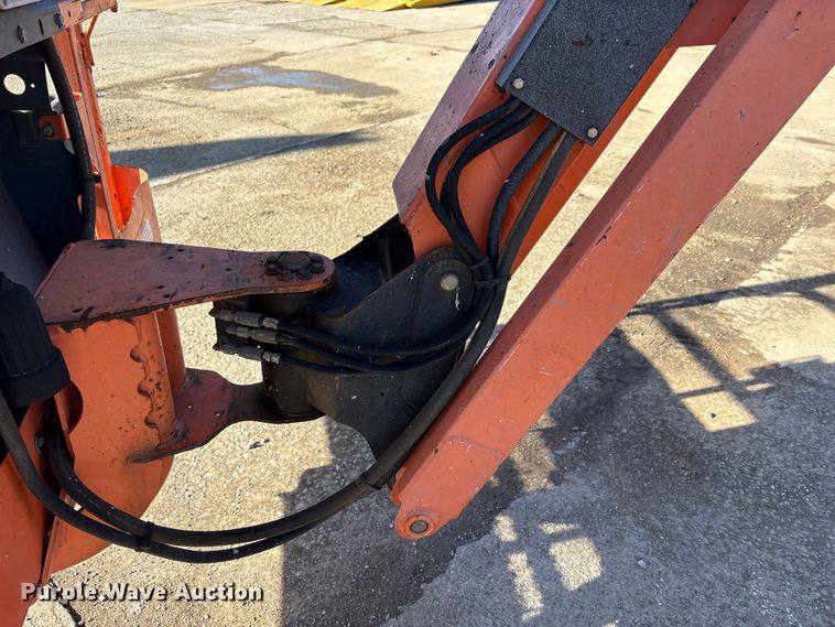 image for item FK1206 2011 JLG 800AJ boom lift