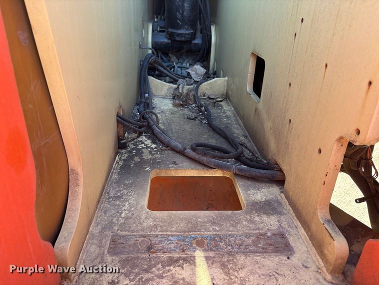 image for item FK1206 2011 JLG 800AJ boom lift