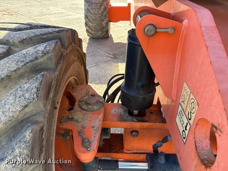 image for item FK1206 2011 JLG 800AJ boom lift