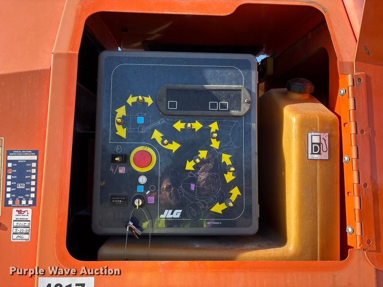 image for item FK1206 2011 JLG 800AJ boom lift