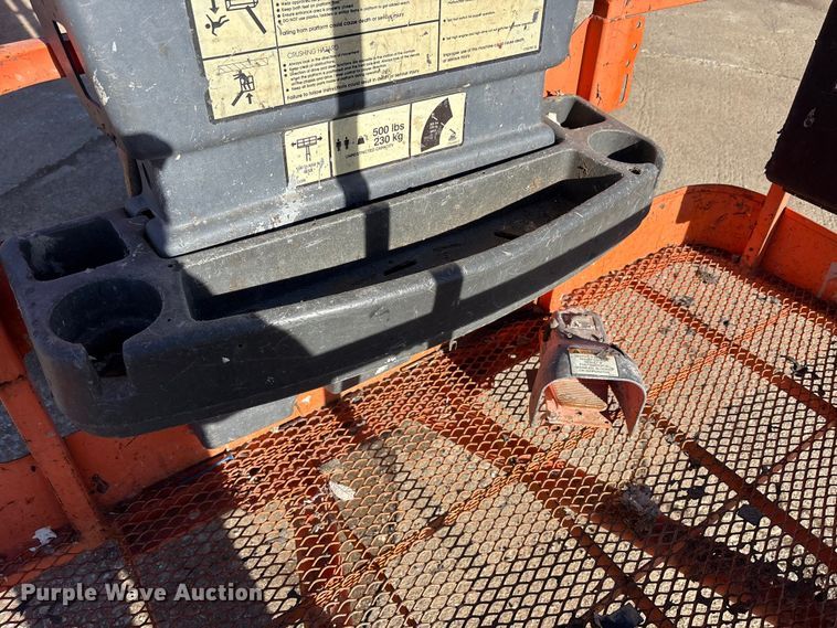 image for item FK1206 2011 JLG 800AJ boom lift