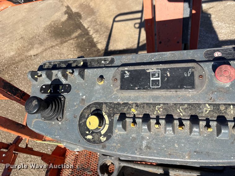 image for item FK1206 2011 JLG 800AJ boom lift