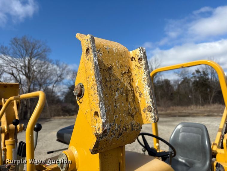 image for item FK1233 2006 Vermeer RT450 trencher