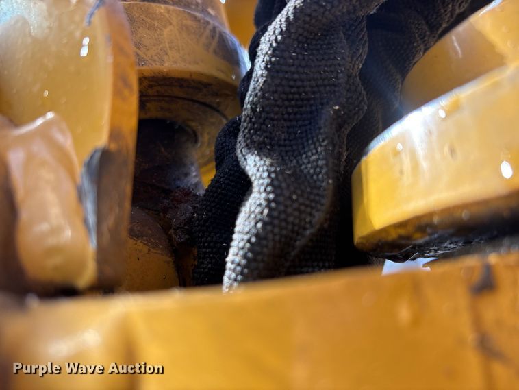 image for item FK1233 2006 Vermeer RT450 trencher