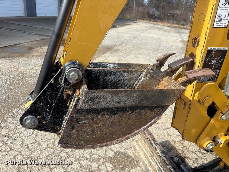 image for item FK1233 2006 Vermeer RT450 trencher