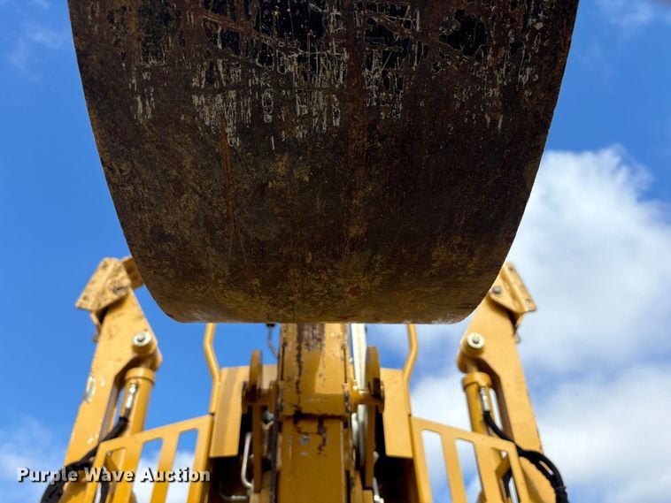 image for item FK1233 2006 Vermeer RT450 trencher