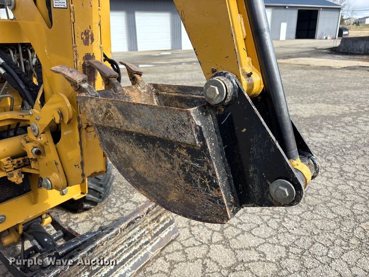 image for item FK1233 2006 Vermeer RT450 trencher