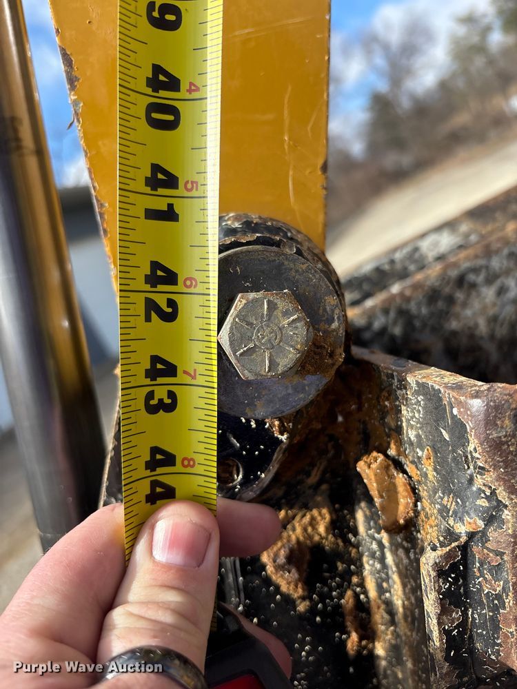 image for item FK1233 2006 Vermeer RT450 trencher