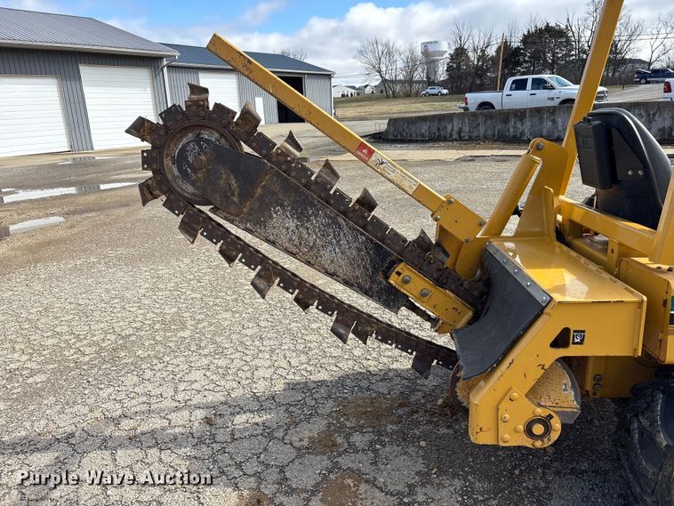 image for item FK1233 2006 Vermeer RT450 trencher