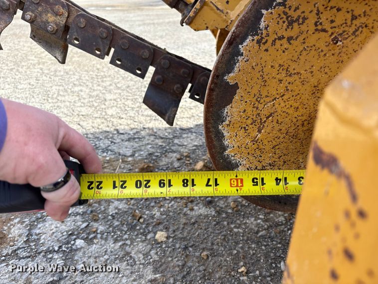 image for item FK1233 2006 Vermeer RT450 trencher